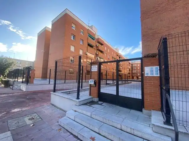 Vista exterior de Piso en venta en Getafe con Terraza