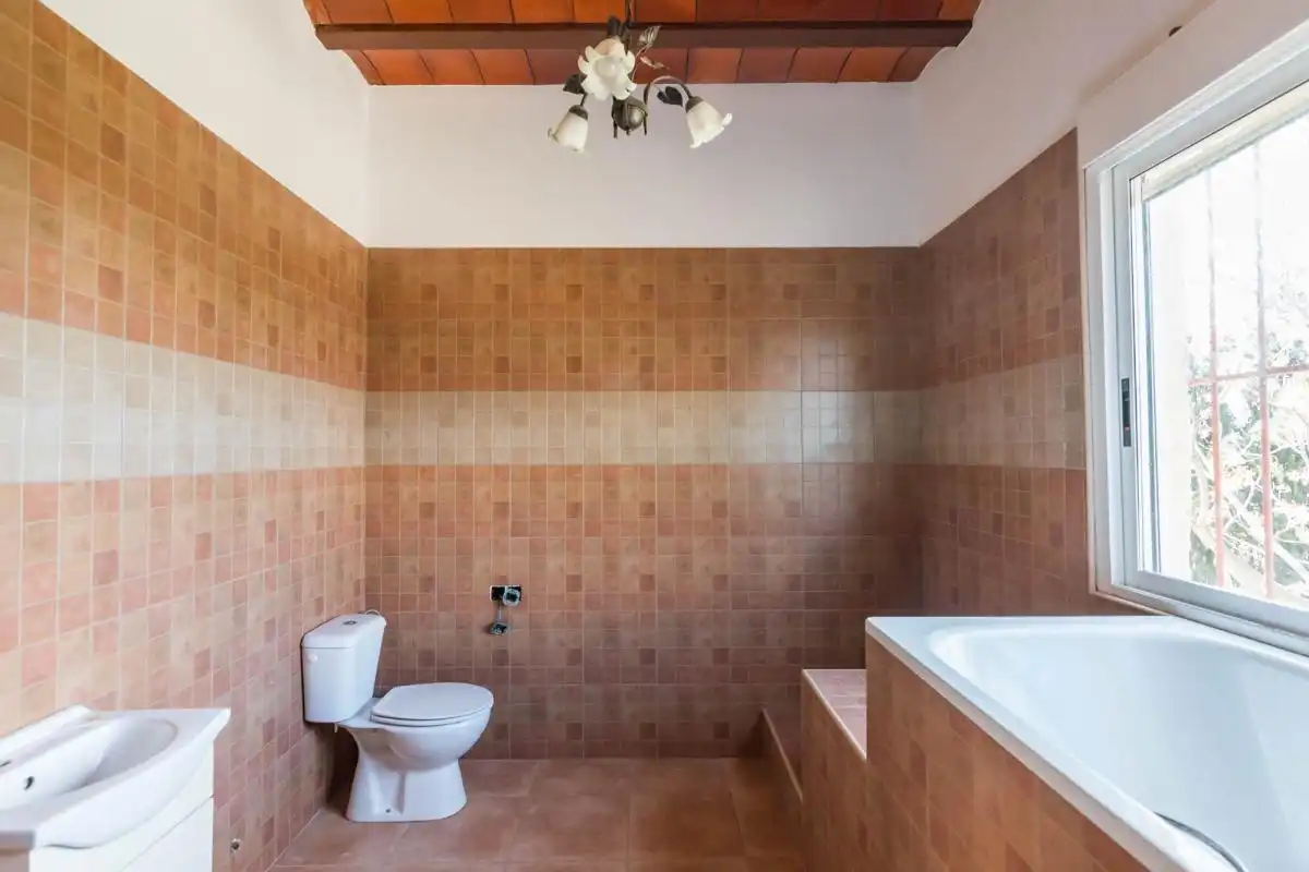 Baño de Finca rústica en venta en Pliego con Calefacción, Jardín privado y Terraza