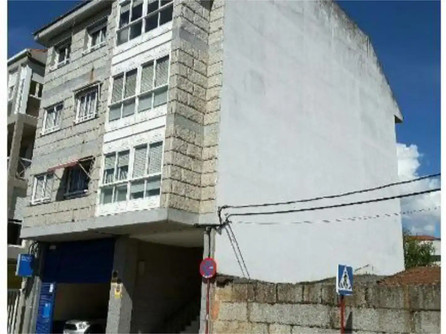 Außenansicht von Garage zum Verkauf in Ourense Capital 