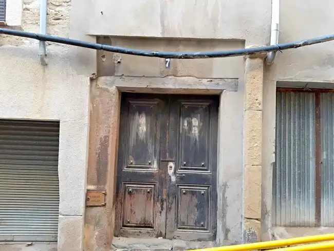 Casa aparellada en venda a C/ del Carme