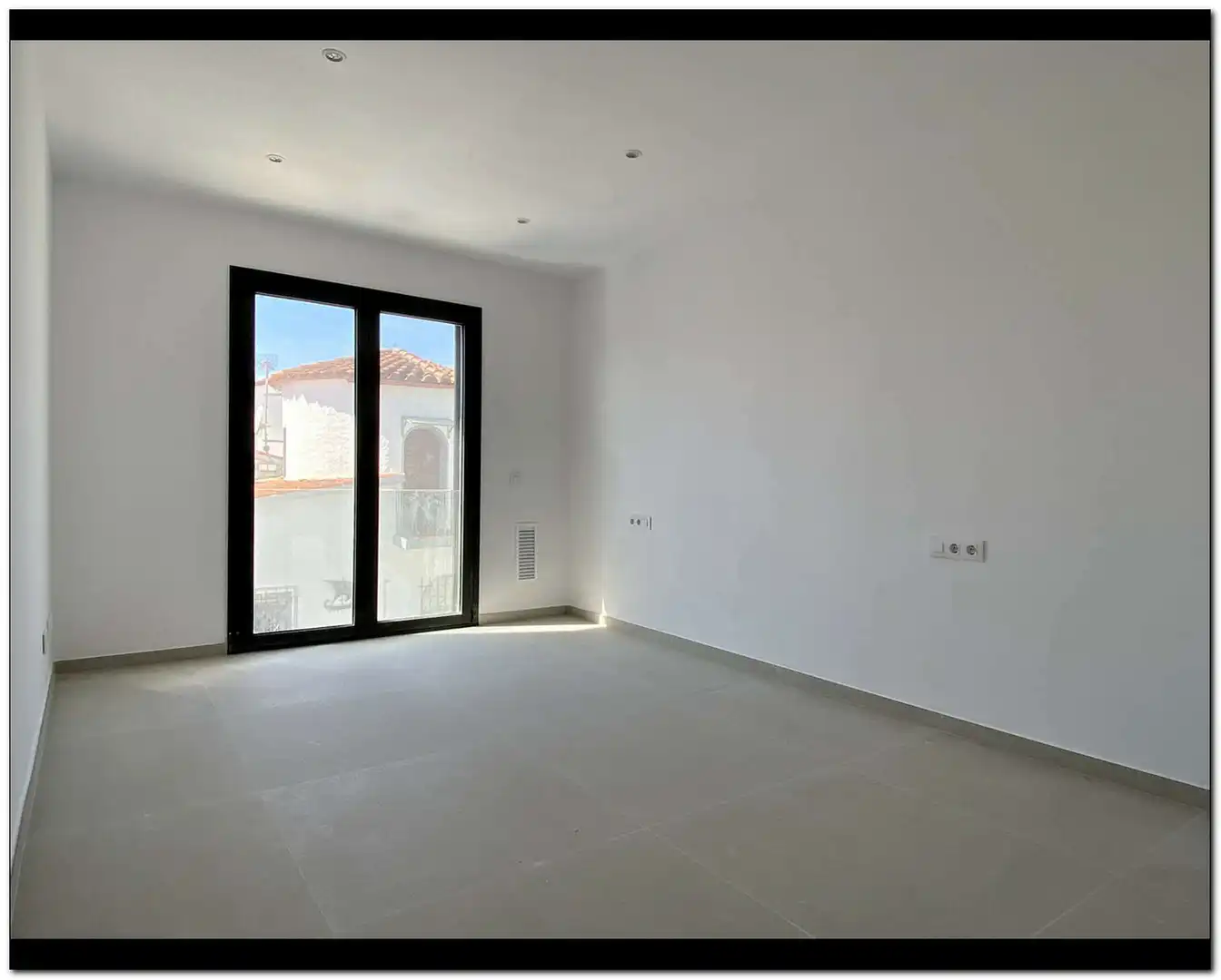 House with pool for sale in Requesens, imagen 8