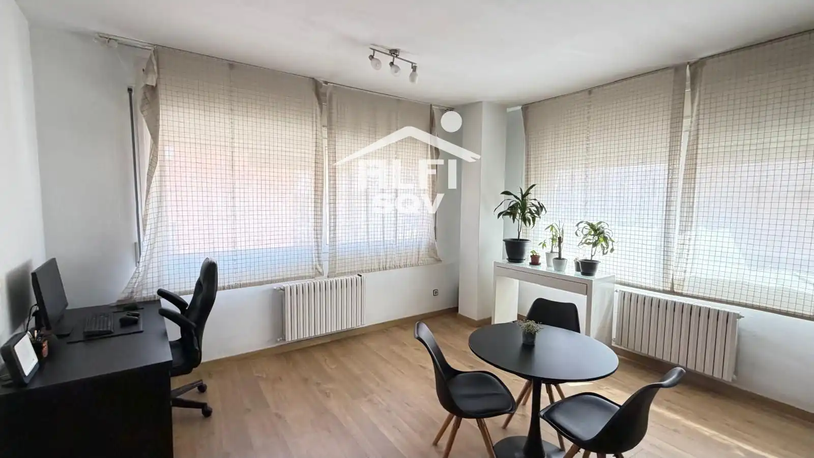 Sala d'estar de Pis en venda en Sant Quirze del Vallès amb Calefacció