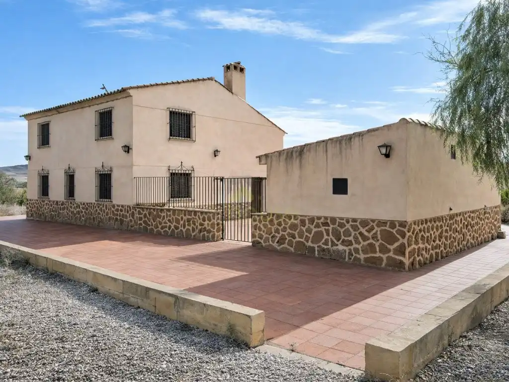 Vista exterior de Casa o xalet en venda en Lorca