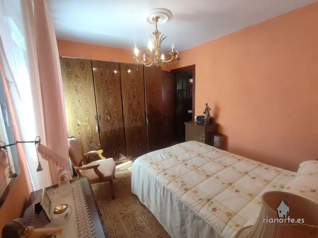 Bedroom of Flat for sale in Langreo  with Heating, Storage room and Furnished