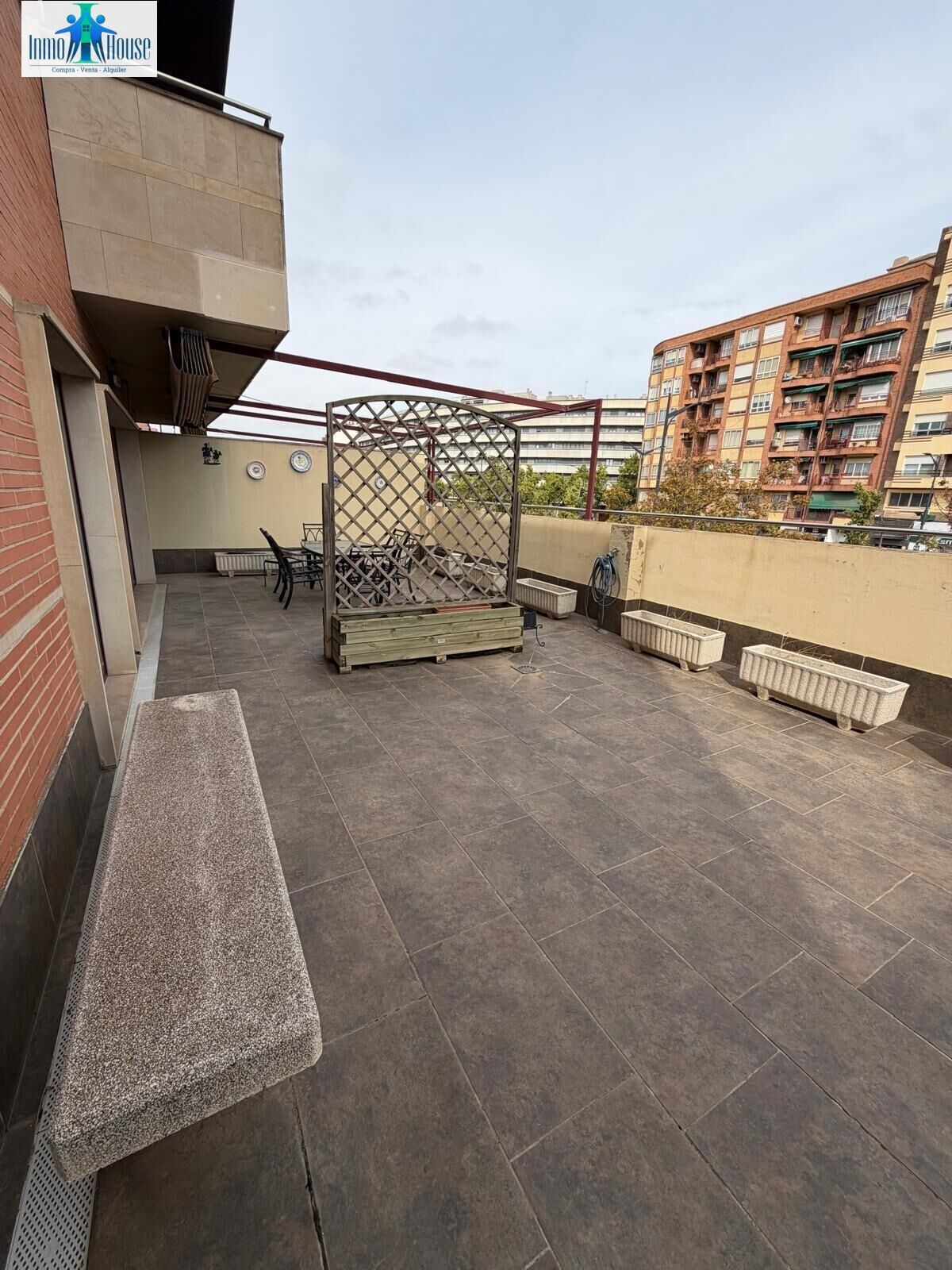 Terrassa de Àtic en venda en  Albacete Capital amb Aire condicionat, Calefacció i Jardí privat