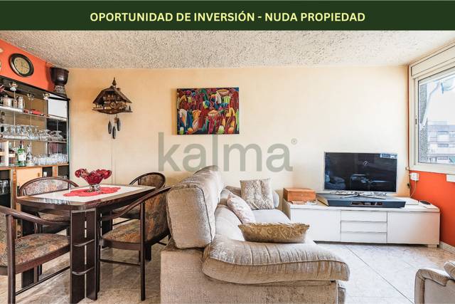 Piso en Venta en Plaça de Jaume Huguet en El Besós i el Maresme