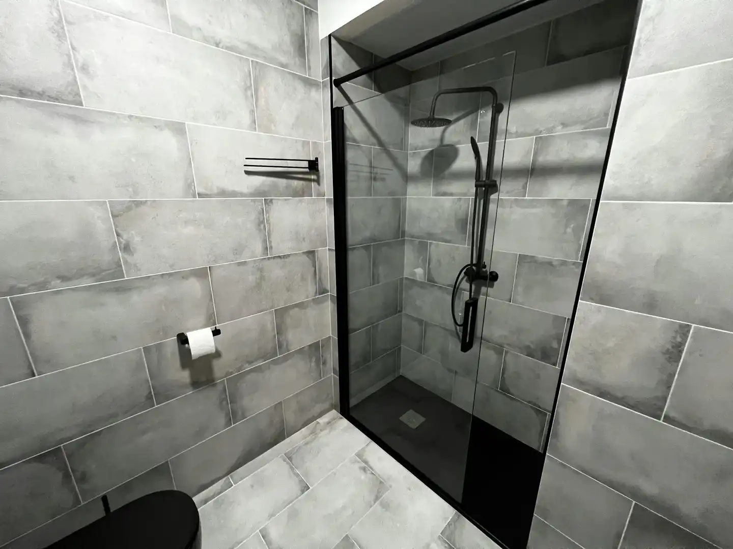 Bathroom of Flat for rent in Valencia  with Air Conditioner, Heating and Furnished