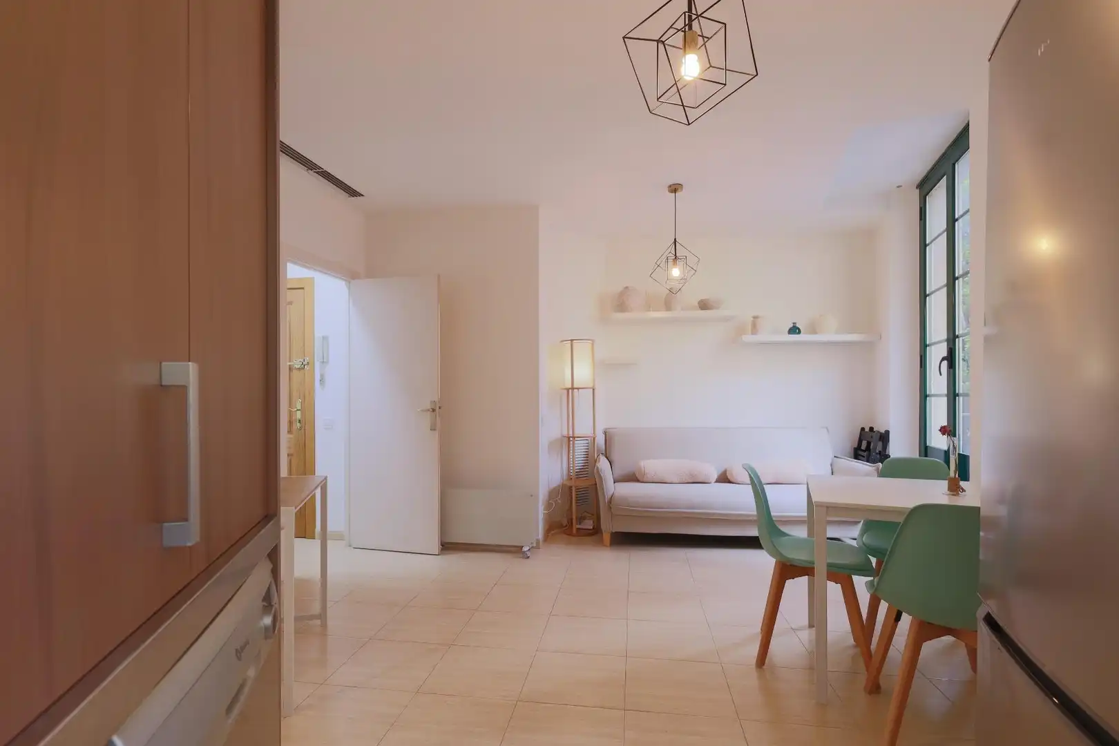 Flat with terrace to rent in Ciutat Vella, imagen 8