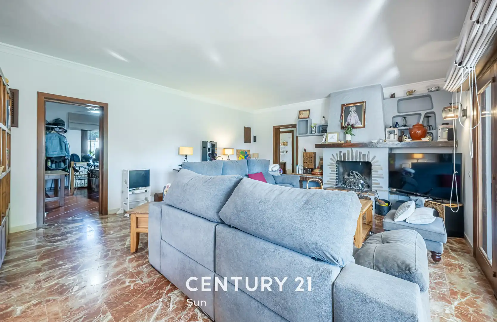 Wohnzimmer von Country house zum Verkauf in Marbella mit Privatgarten und Balkon