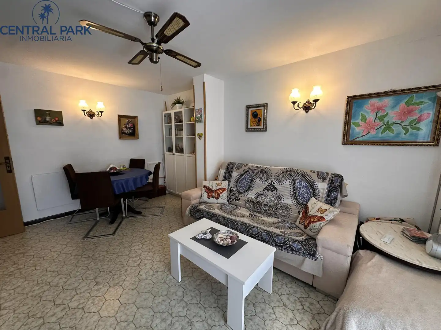 Sala de estar de Apartamento en venta en Salou con Aire acondicionado, Terraza y Amueblado