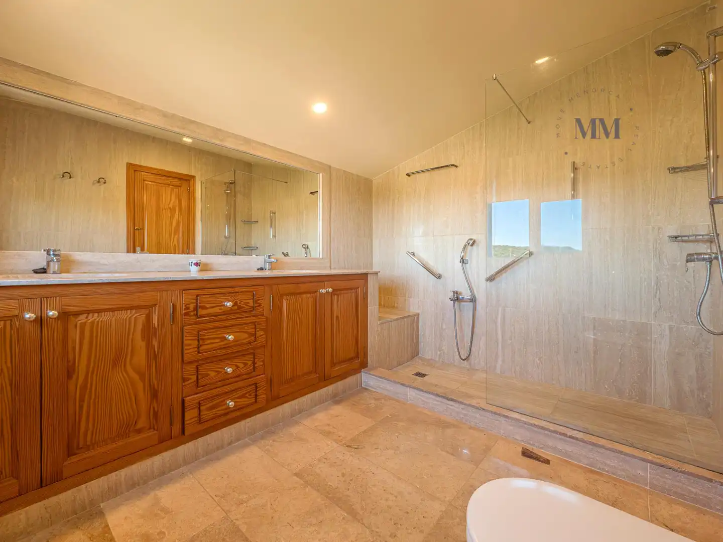 Badezimmer von Haus oder Chalet zum Verkauf in Maó - Mahón mit Klimaanlage, Privatgarten und Terrasse