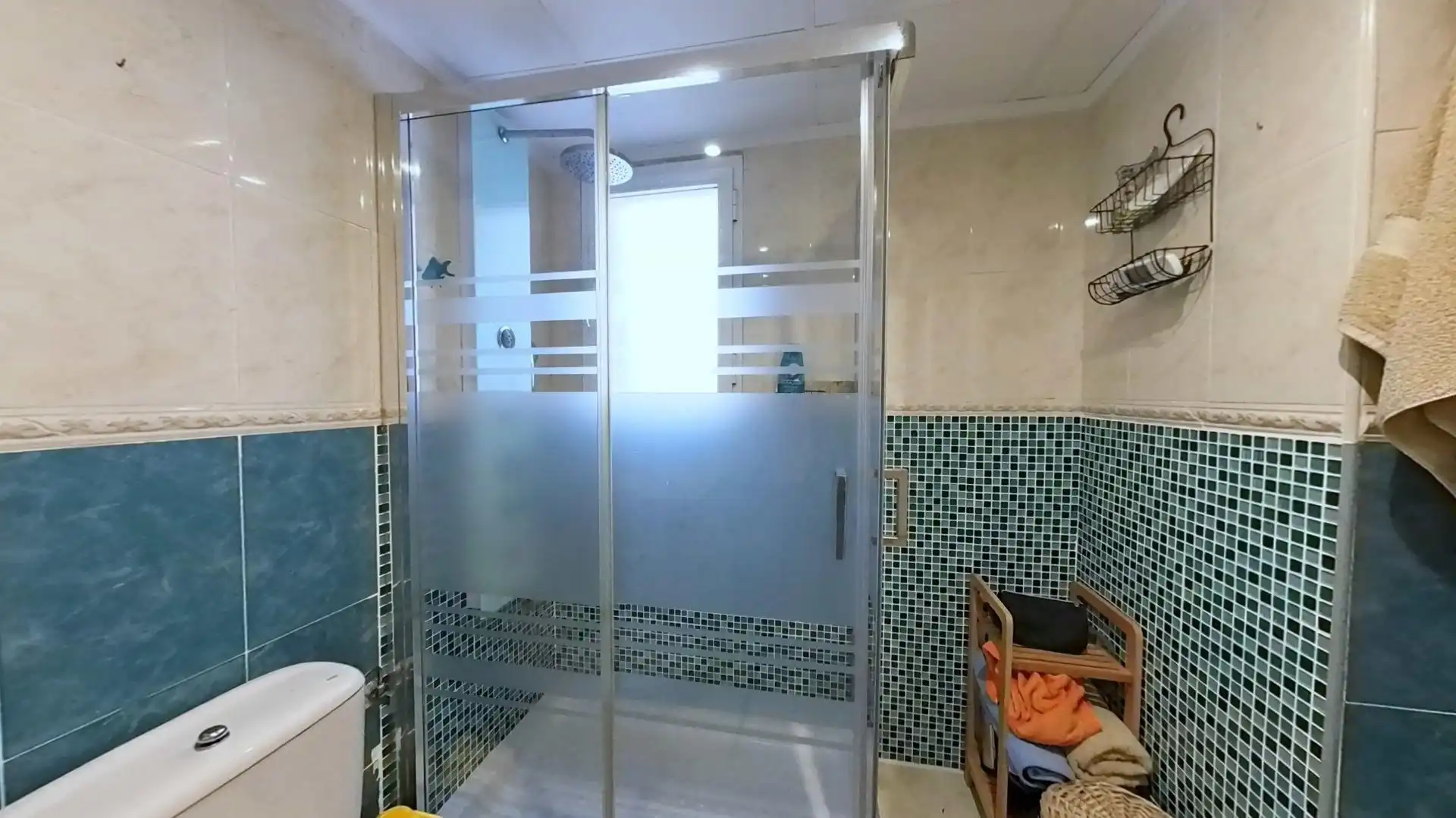 Badezimmer von Wohnung zum Verkauf in Málaga mit Klimaanlage, Privatgarten und Terrasse