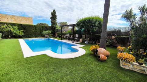 Precioso chalé unifamiliar aislado con piscina y amplio garaje, imatge 4