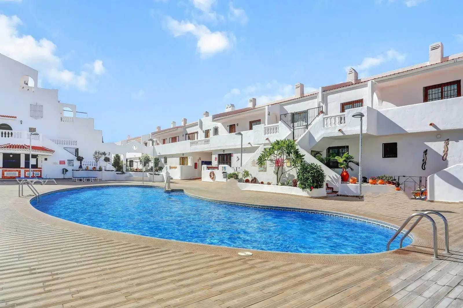 Swimming pool of Study for rent in Arona  with Terrace, Furnished and Community pool
