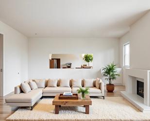 Living room of Single-family semi-detached for sale in  Madrid Capital  with Air Conditioner, Terrace and Community pool