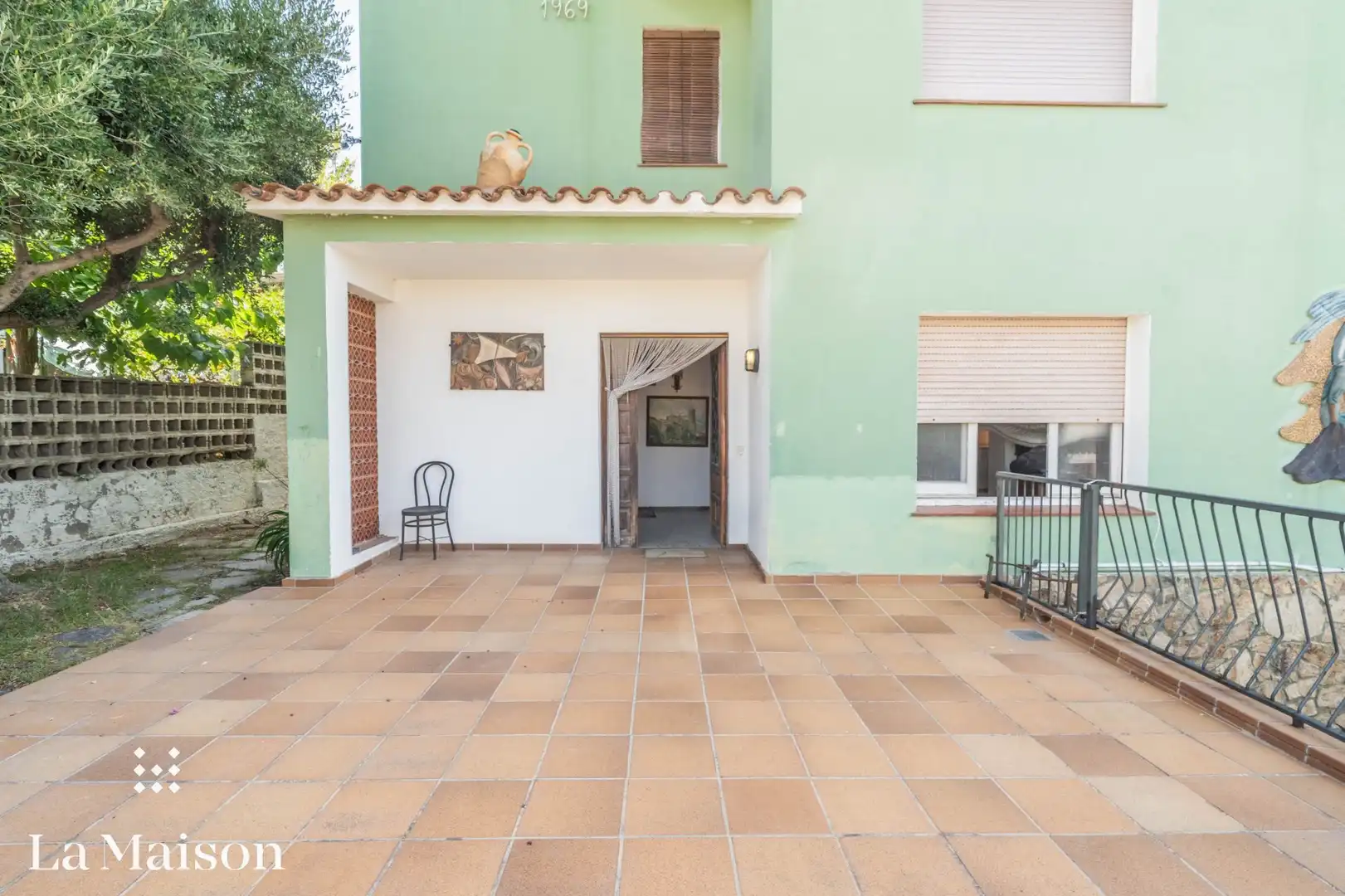 Vista exterior de Casa o xalet en venda en Arenys de Mar amb Jardí privat, Terrassa i Traster