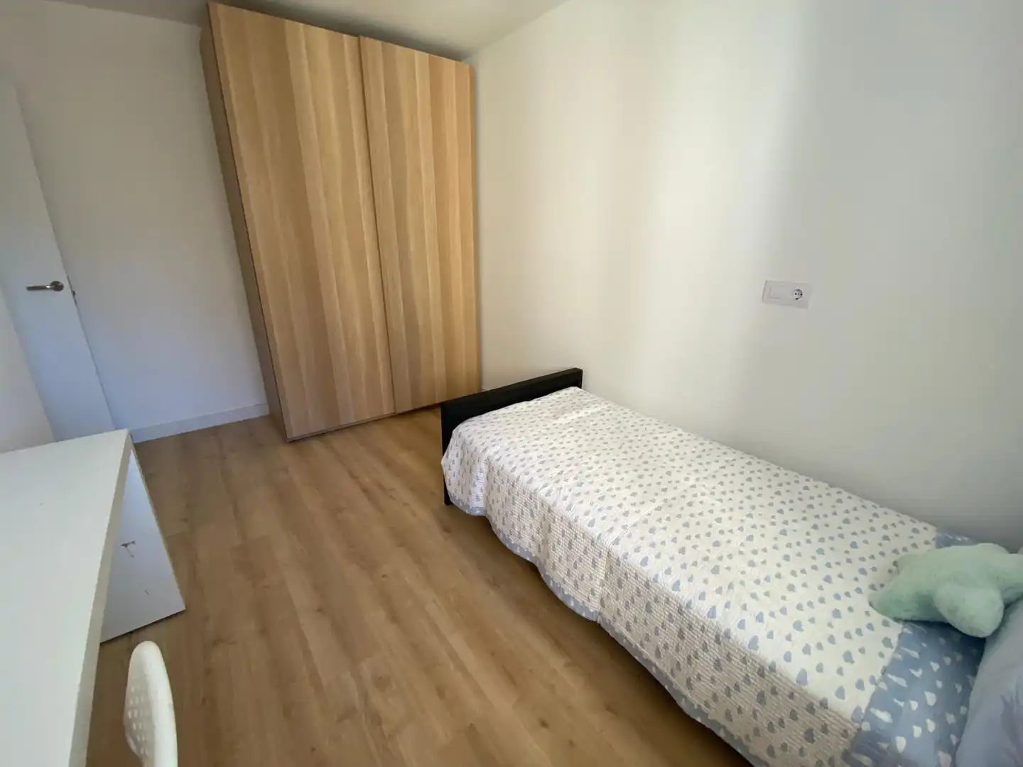 Bedroom of Flat for rent in Albacete  with Air Conditioner, Heating and Parquet flooring