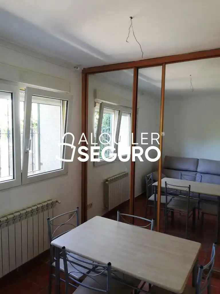Habitación de Casa o chalet de alquiler en Colmenar Viejo con Calefacción, Terraza y Amueblado