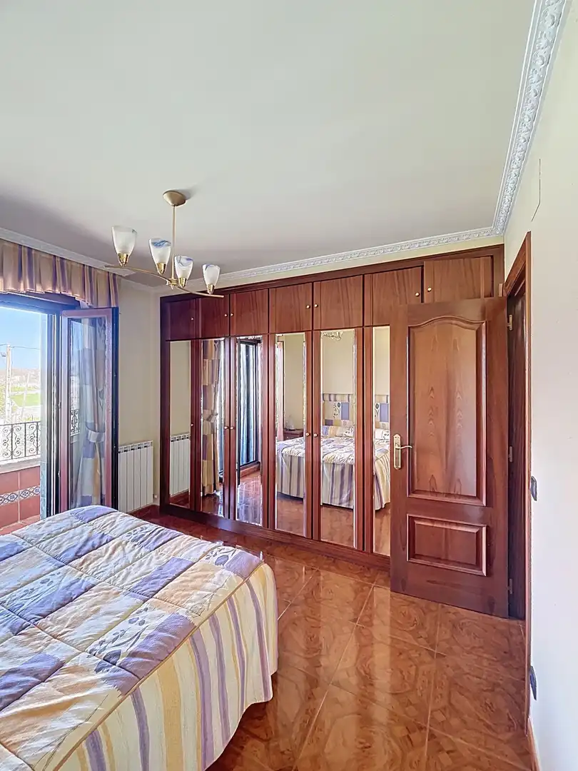 Dormitori de Casa o xalet en venda en Valle de Mena amb Aire condicionat, Calefacció i Terrassa