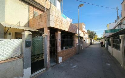 Vista exterior de Casa adosada en venda en Cartagena amb Alarma