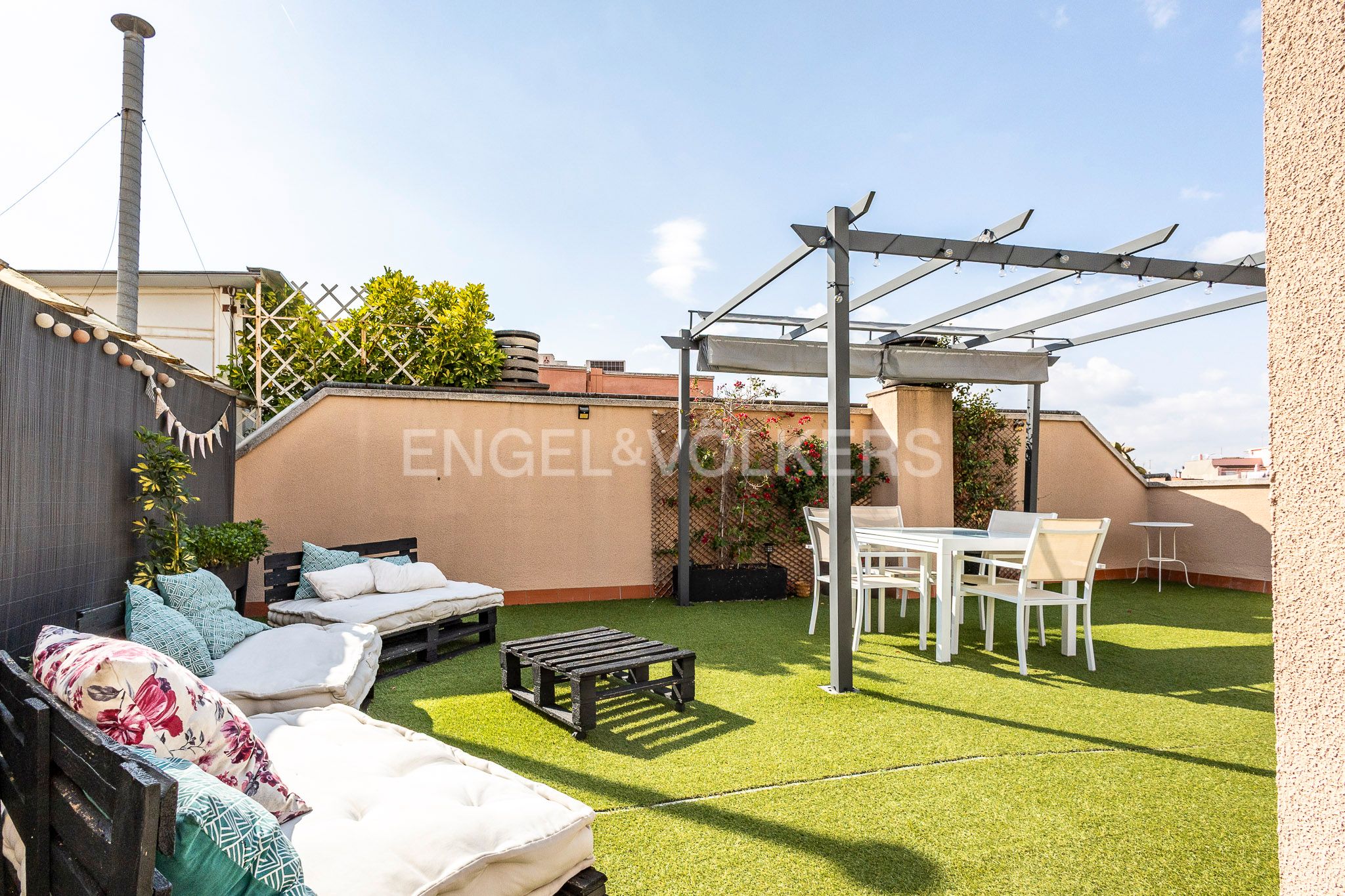 Terrace of Attic for sale in Esplugues de Llobregat  with Air Conditioner, Heating and Parquet flooring