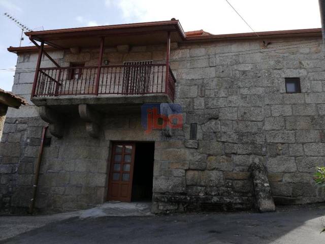 Finca rústica en Venta en Toén