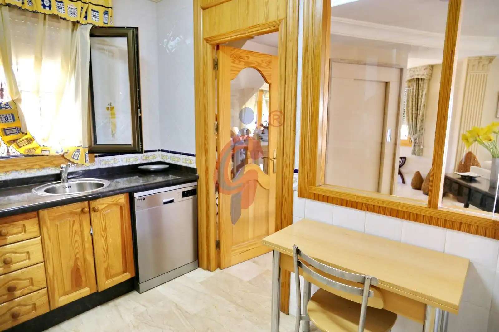 Cocina de Casa o chalet en venta en Guardamar del Segura con Aire acondicionado, Jardín privado y Terraza