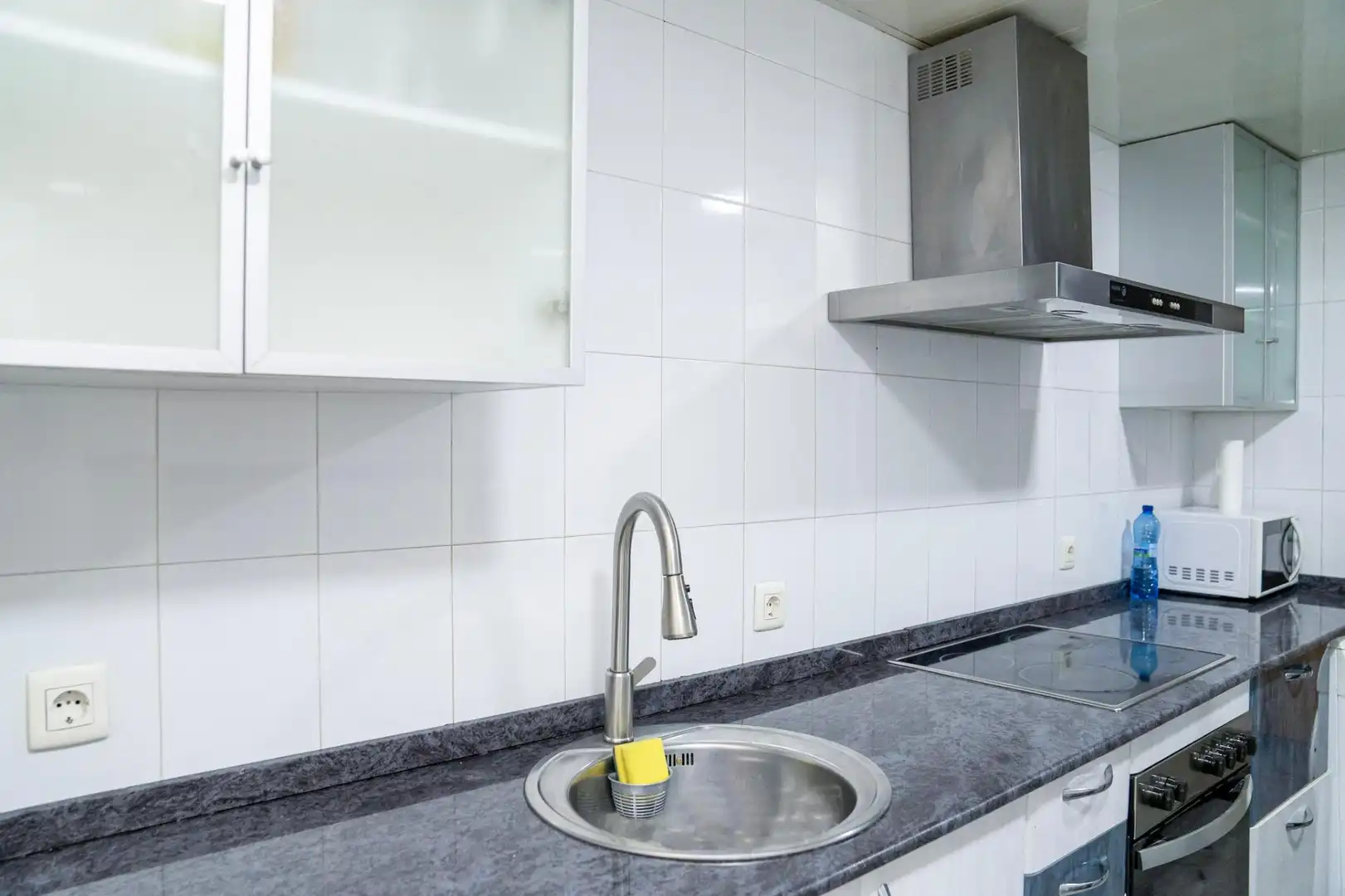Cocina de Planta baja en venta en Montgat con Aire acondicionado, Calefacción y Jardín privado