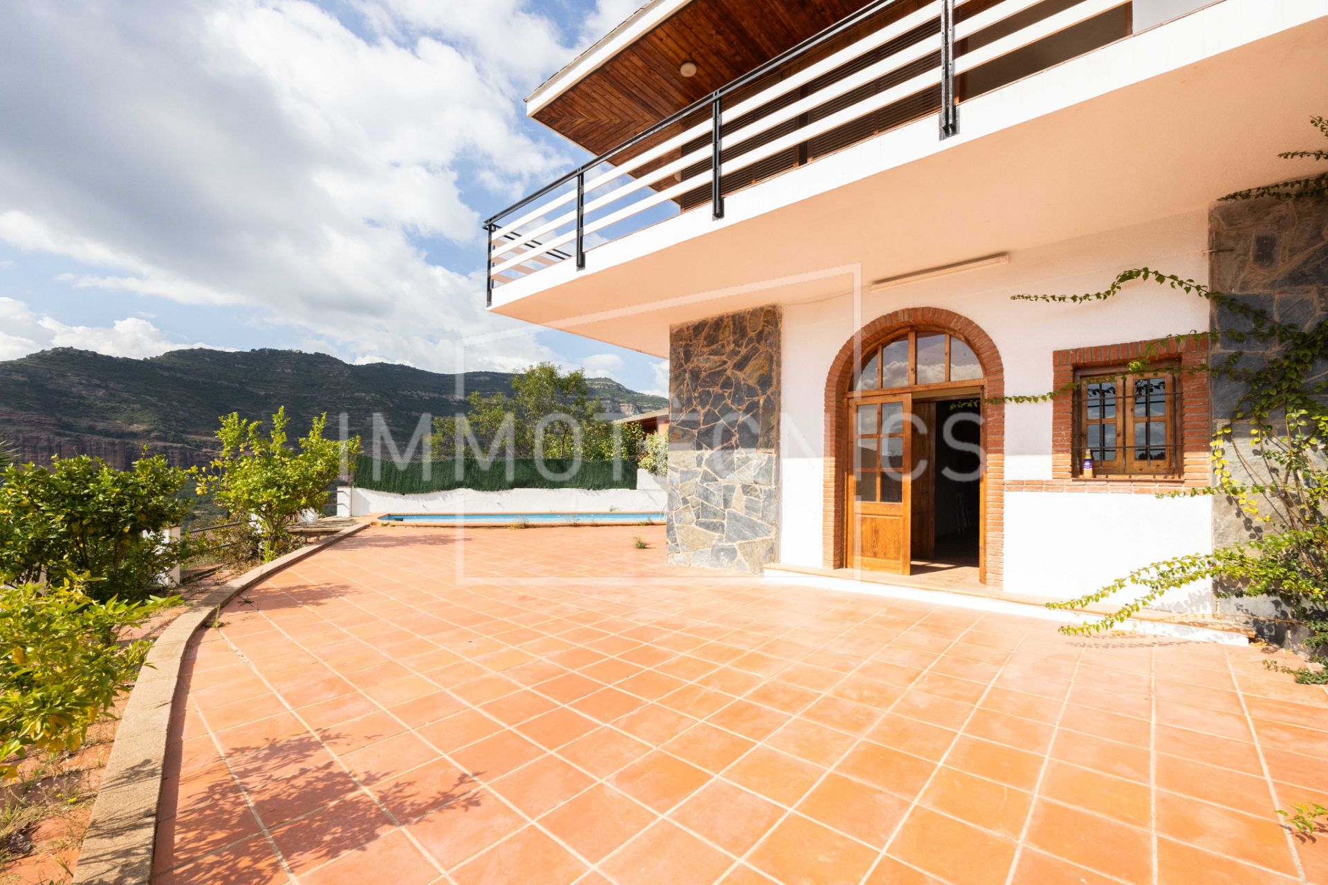 Exterior view of House or chalet for sale in Bigues i Riells del Fai  with Heating, Terrace and Balcony
