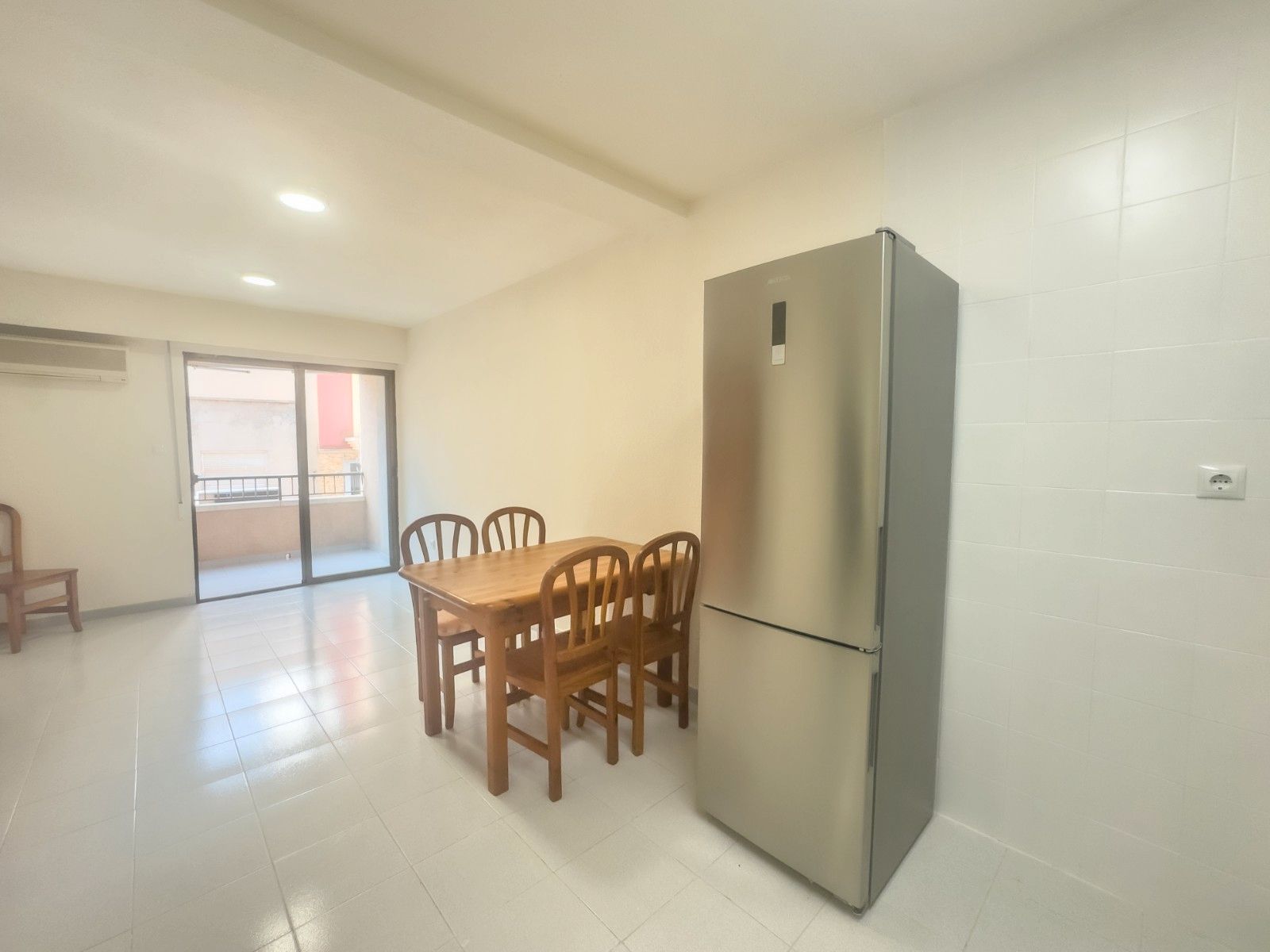 Cocina de Estudio de alquiler en Santa Pola con Aire acondicionado, Calefacción y Terraza