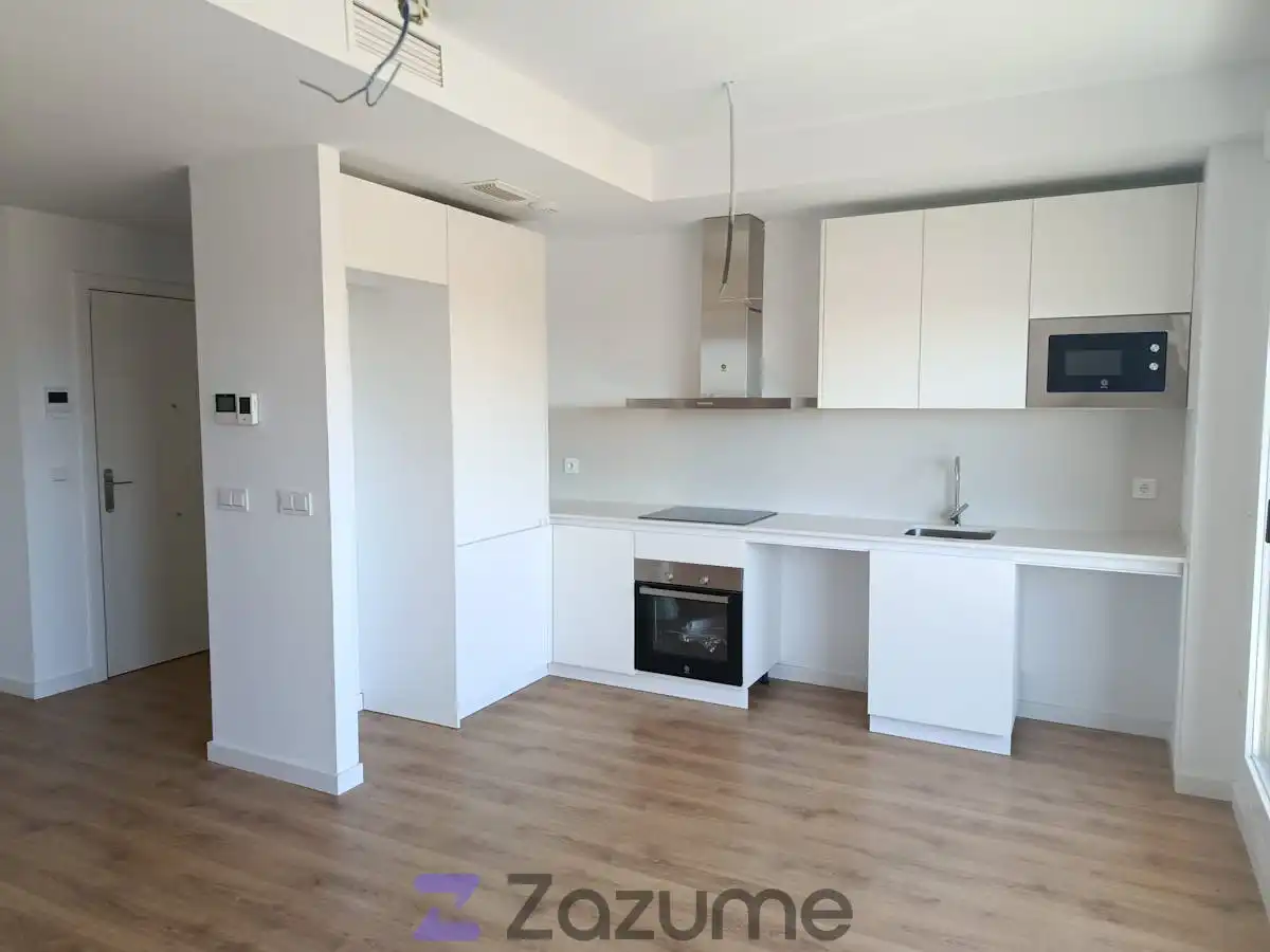 Küche von Wohnung zur Miete in Dos Hermanas mit Klimaanlage, Heizung und Privatgarten