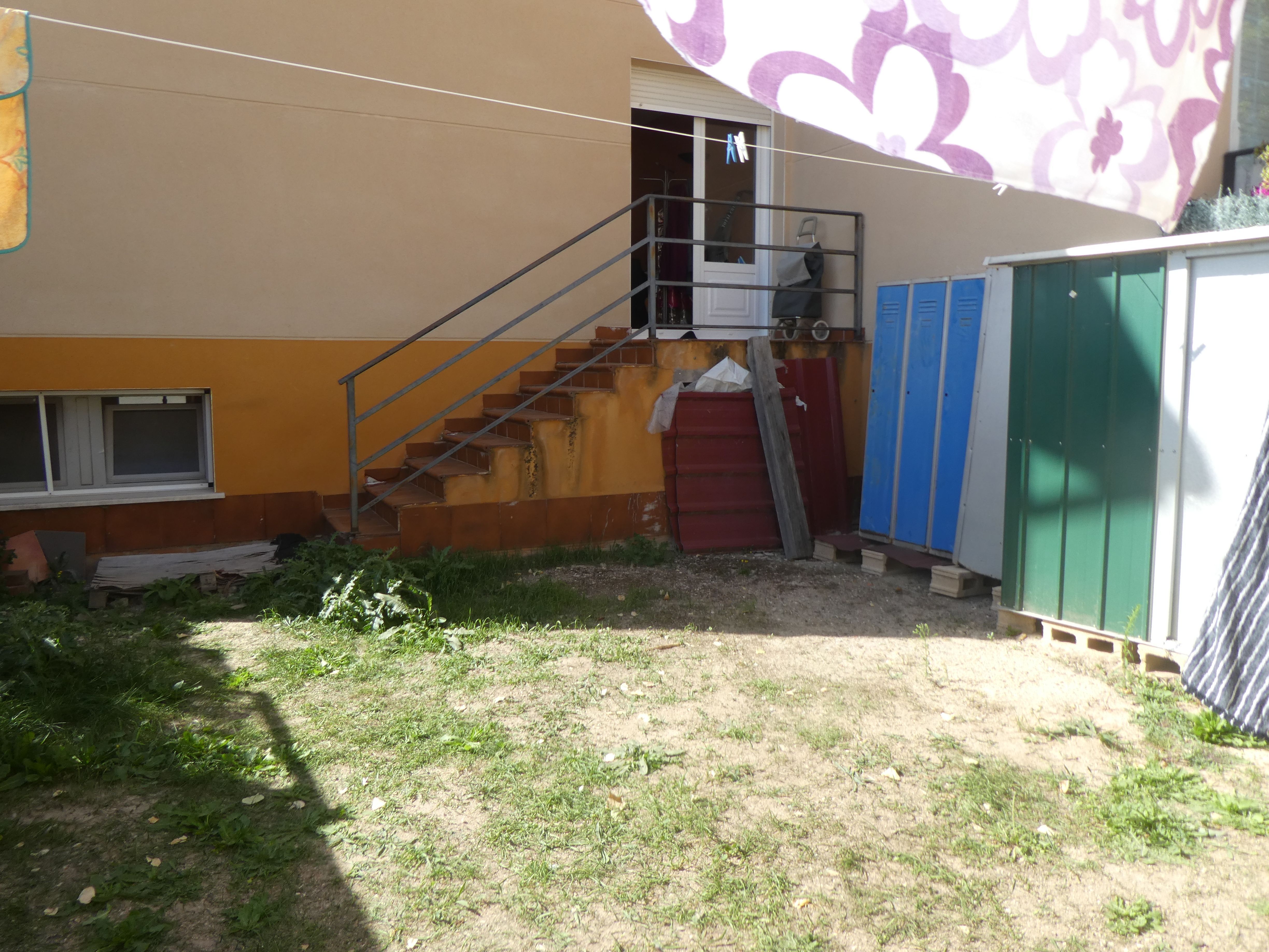 Exterior view of Single-family semi-detached for sale in Alfoz de Quintanadueñas  with Heating and Private garden