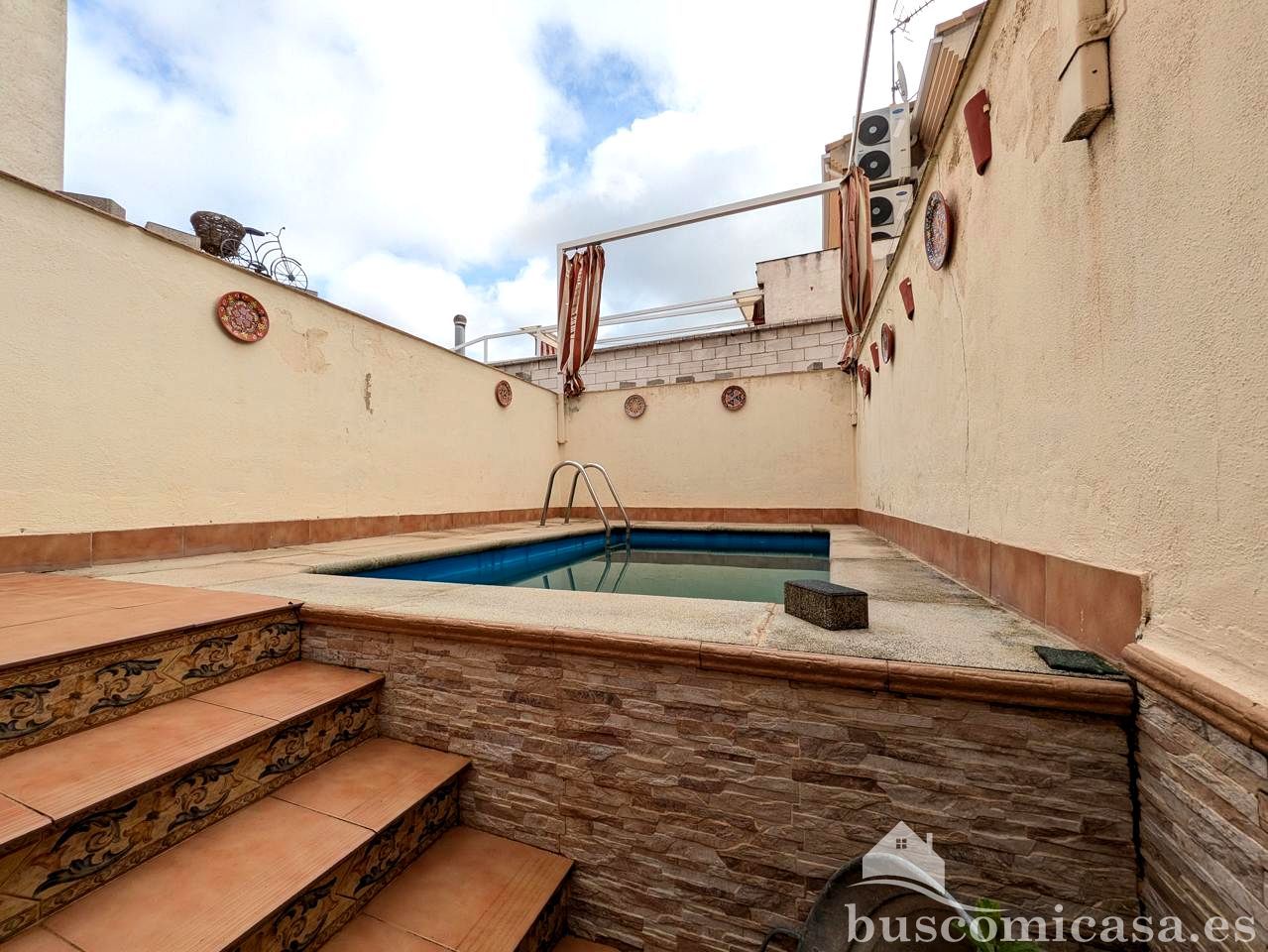 Piscina de Casa o xalet en venda en Linares amb Aire condicionat, Calefacció i Traster