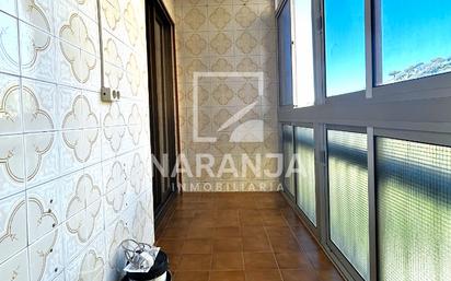 Exterior view of Flat for sale in Santa Coloma de Gramenet  with Balcony
