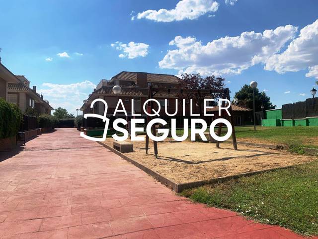 Piso en Alquiler en Azucena en Centro