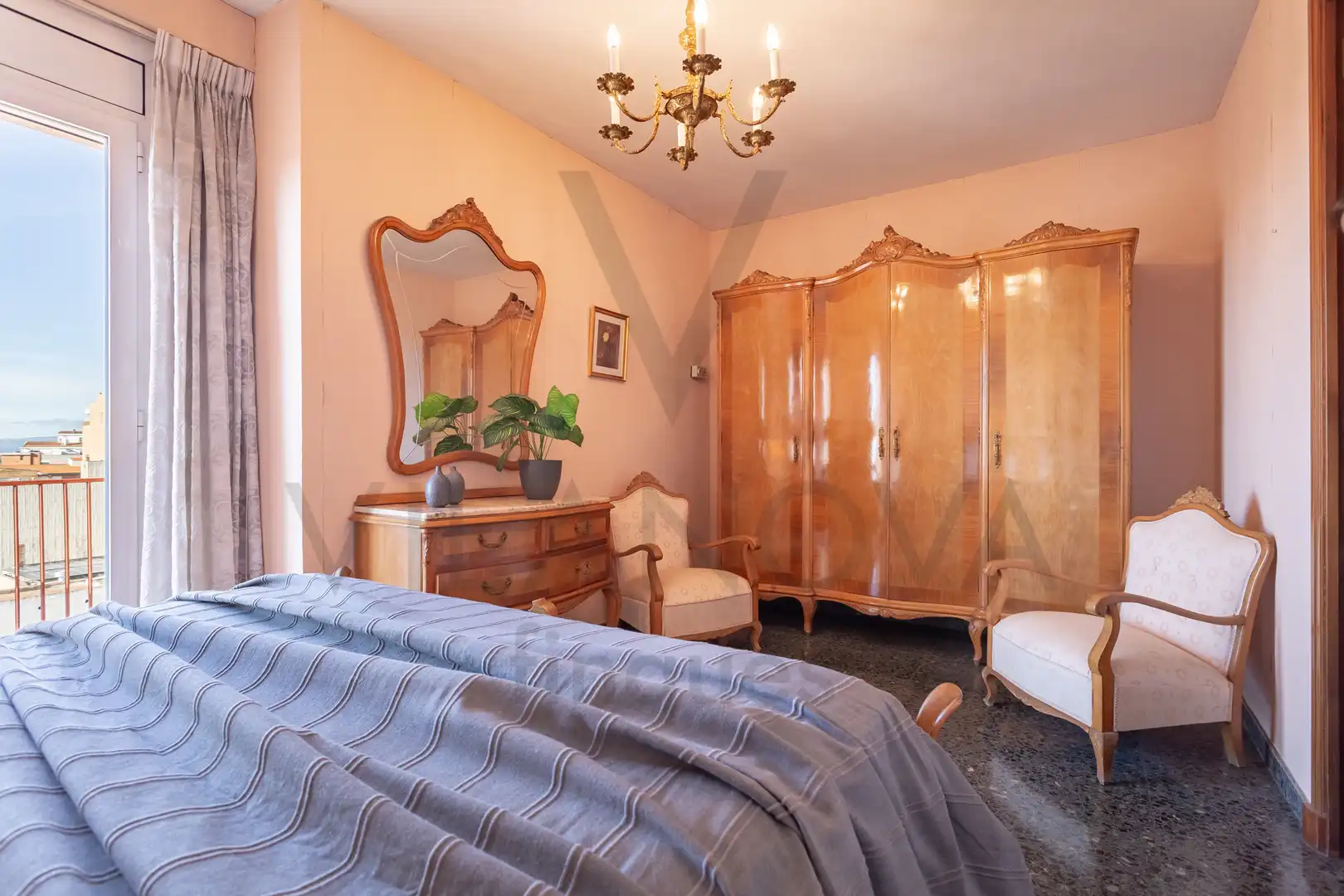 Schlafzimmer von Dachboden zum Verkauf in Reus mit Heizung, Terrasse und Abstellraum