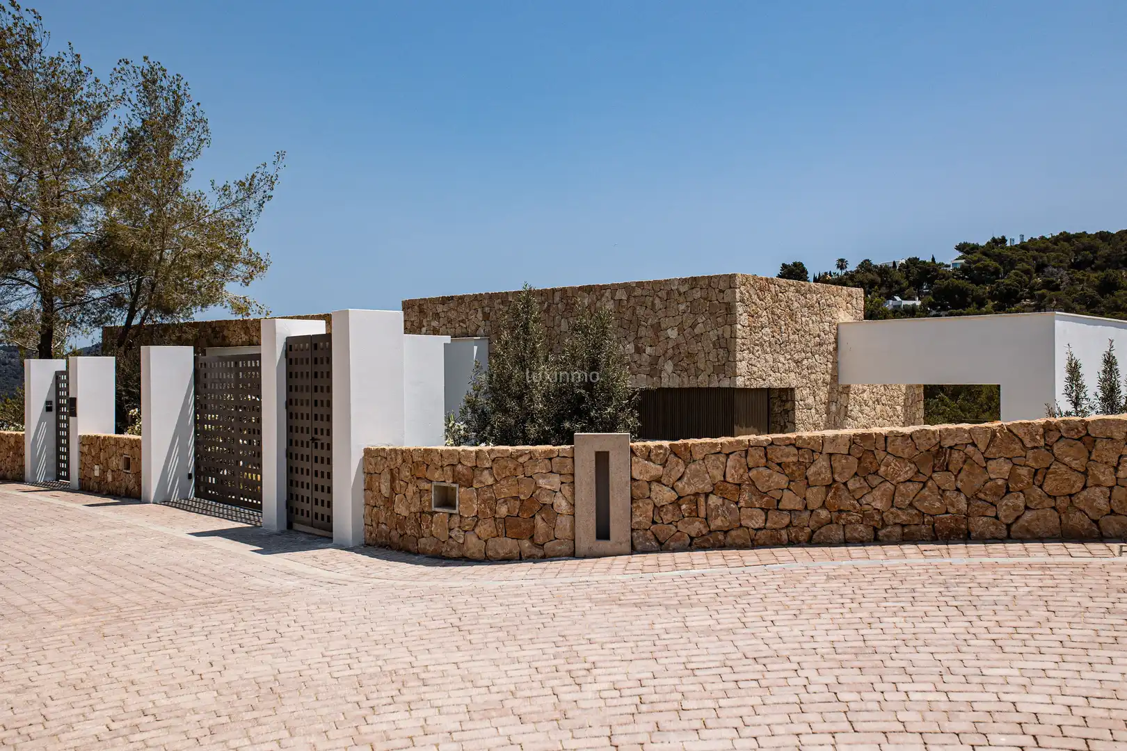 Vista exterior de Casa o xalet en venda en Santa Eulària des Riu amb Aire condicionat, Calefacció i Terrassa