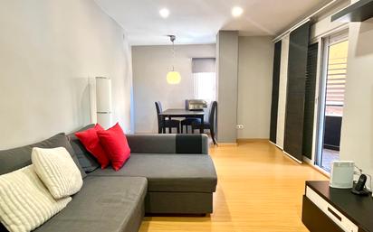Living room of Flat for sale in  Valencia Capital  with Air Conditioner, Parquet flooring and Oven