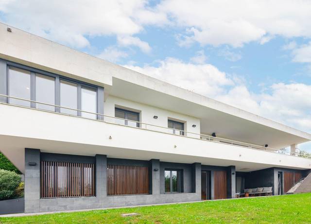 Casa-chalet en Venta en Camino del cantu en Cabueñes