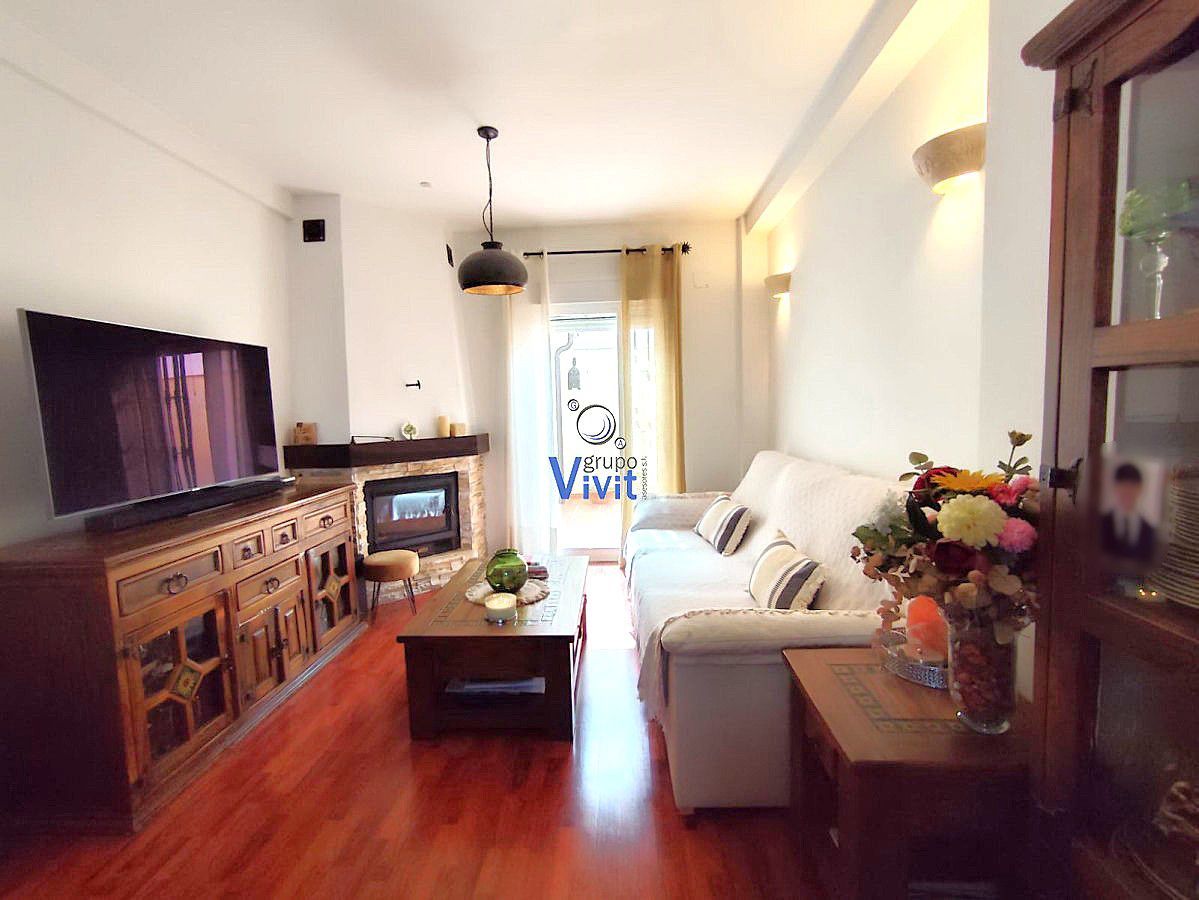 Casa adosada en venda a Oromana