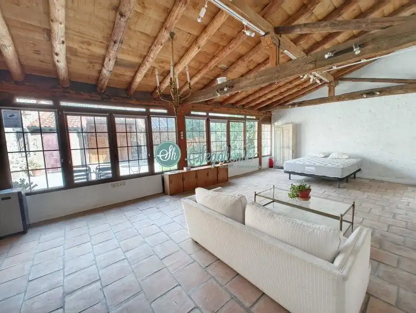 Sala d'estar de Casa o xalet en venda en Espirdo amb Calefacció
