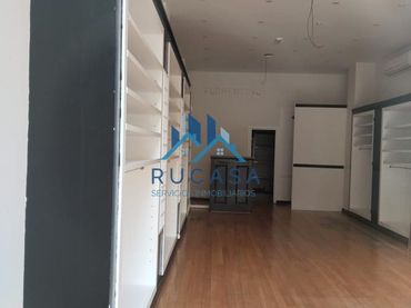 Local comercial en venda a Calle Ruiz Tagle