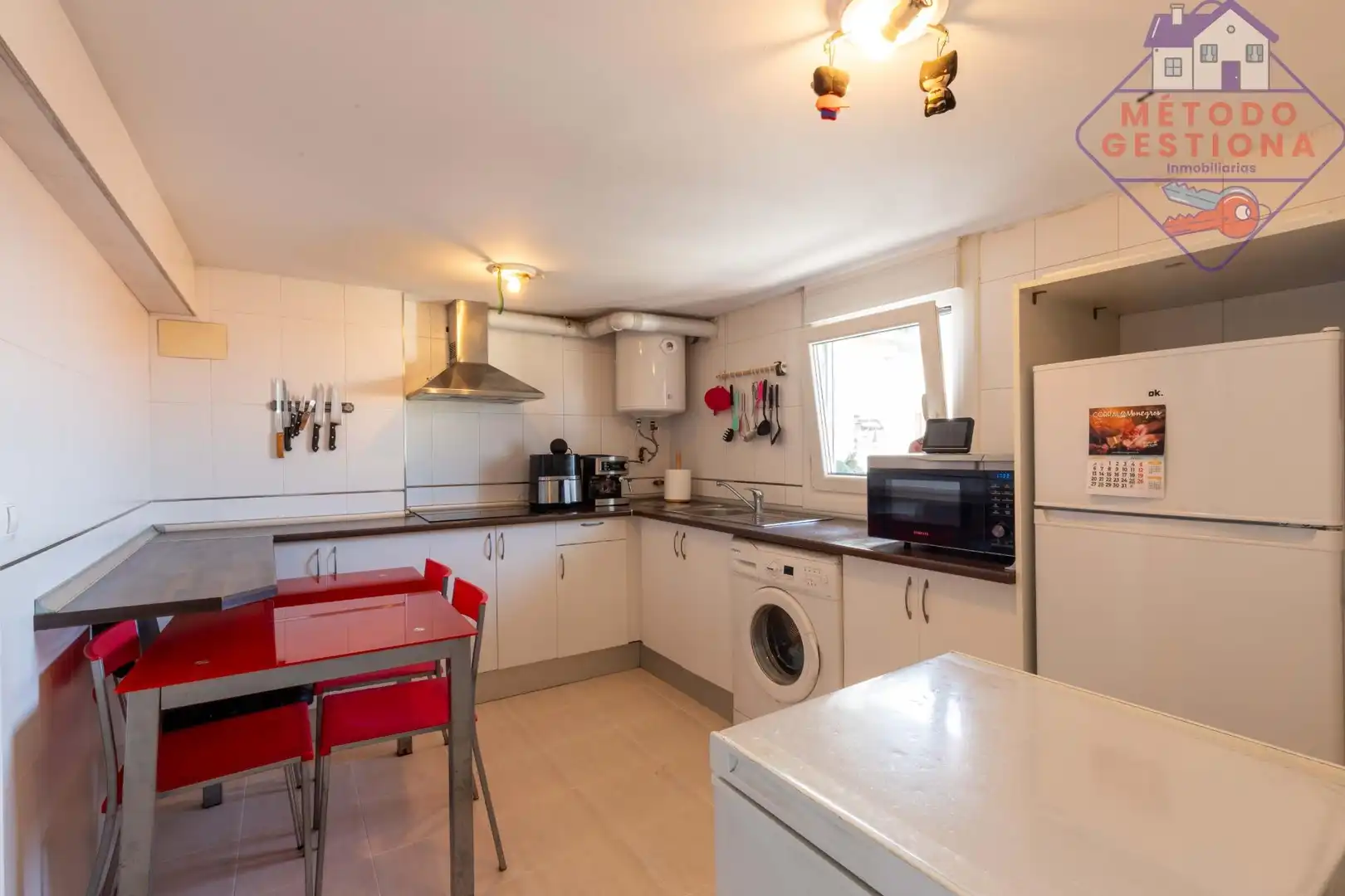 Küche von Wohnung zum Verkauf in Santander mit Balkon
