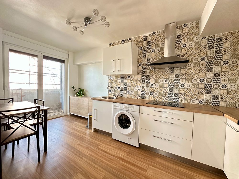 Kitchen of Flat to rent in Errenteria  with Heating, Furnished and Balcony