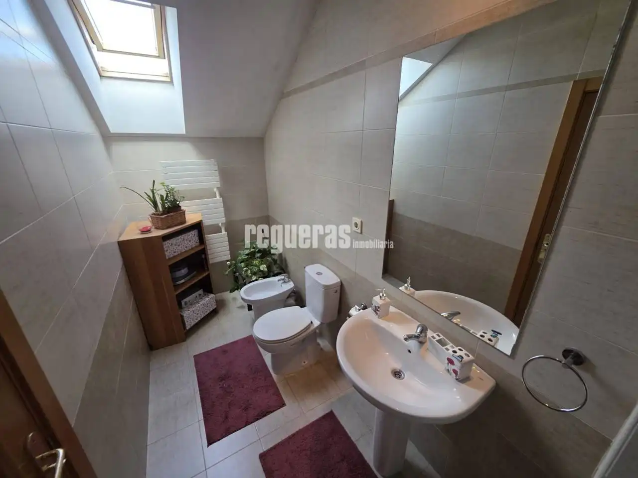 Bany de Dúplex en venda en Avilés amb Calefacció, Parquet i Terrassa