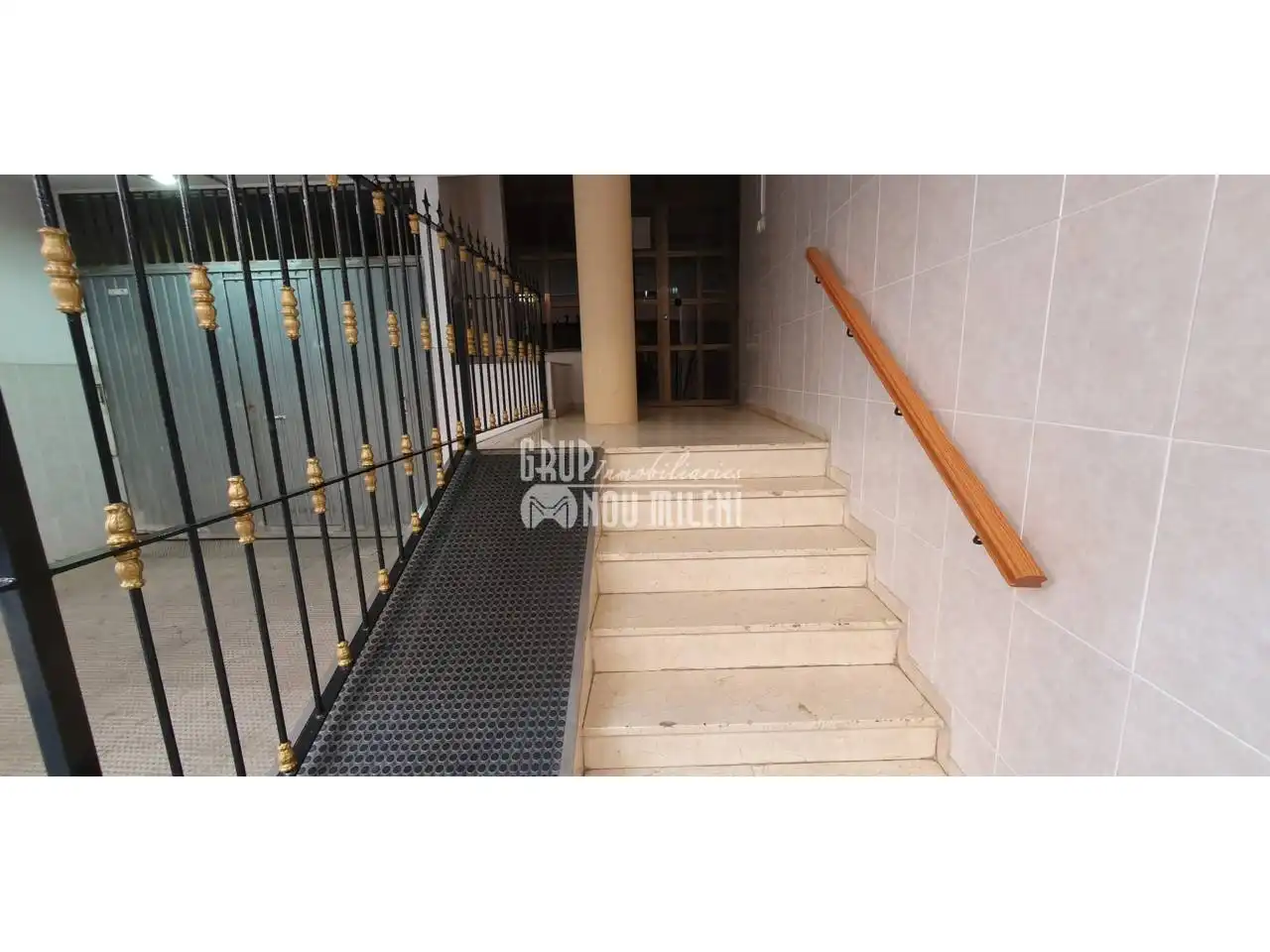 Duplexes for sale in Catarroja  with Air Conditioner, Storage room and Furnished