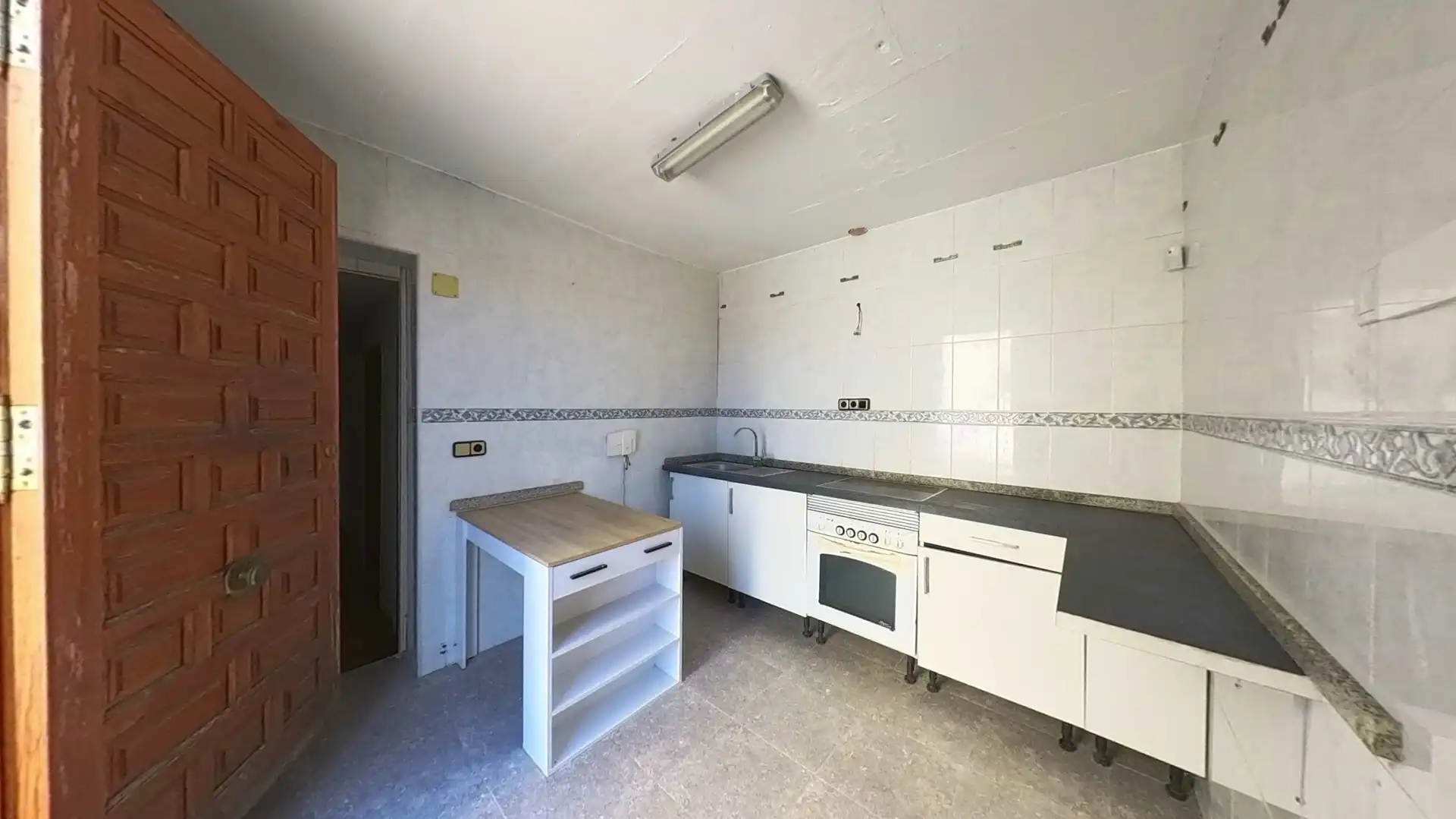 Cuina de Casa o xalet en venda en Zaragoza amb Jardí privat i Piscina