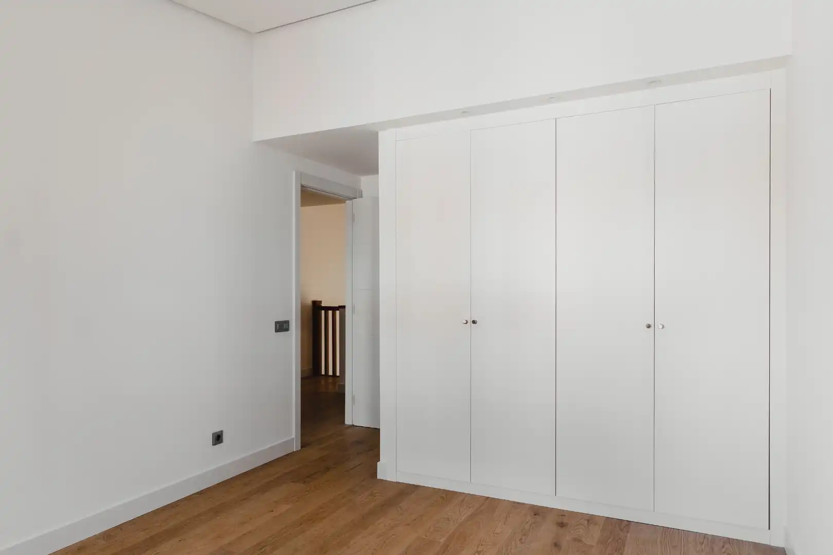 Dormitori de Casa adosada en venda en Getxo  amb Calefacció, Jardí privat i Parquet