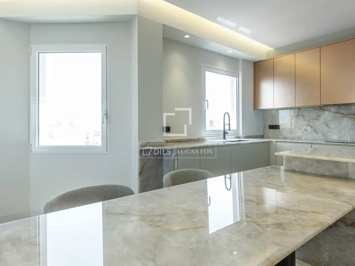 Kitchen of Attic for rent in Valencia  with Air Conditioner, Heating and Parquet flooring