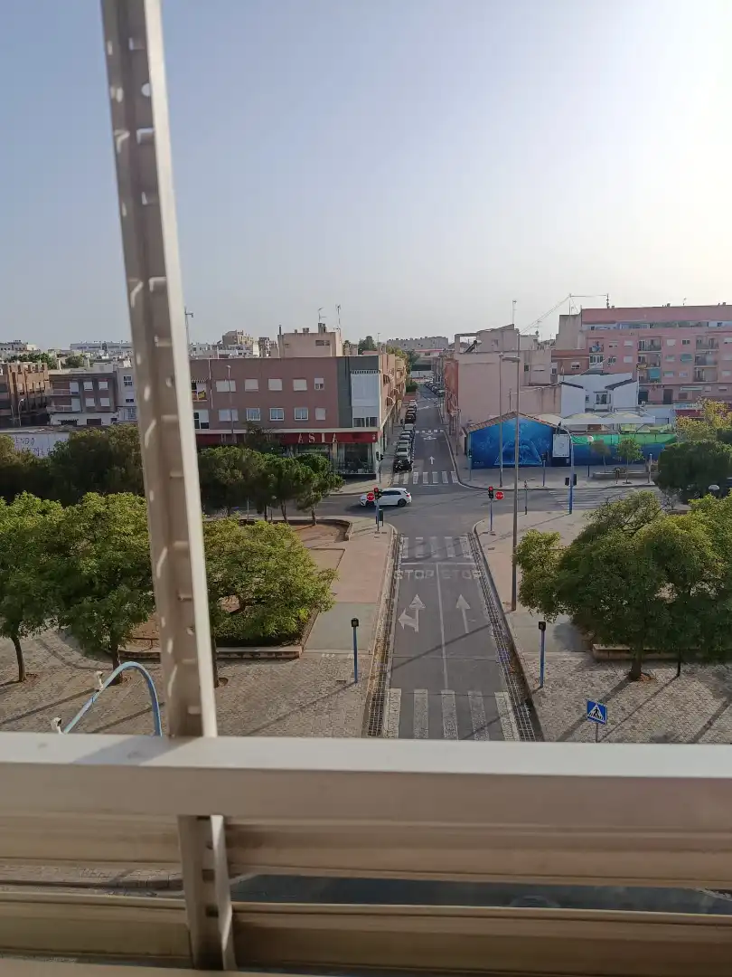 Vista exterior de Pis en venda en Alicante / Alacant amb Moblat